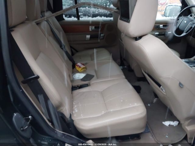 Land Rover LR4 Image 11
