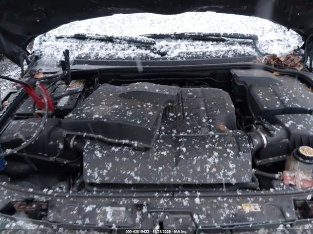 Land Rover LR4 Image 10