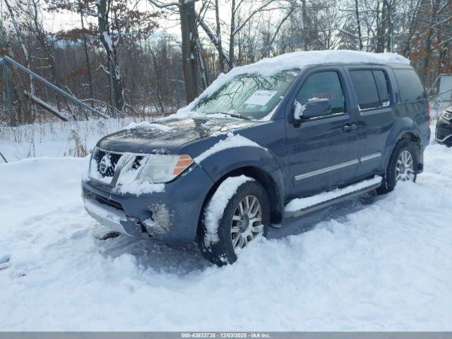 Nissan Pathfinder Le Image 4