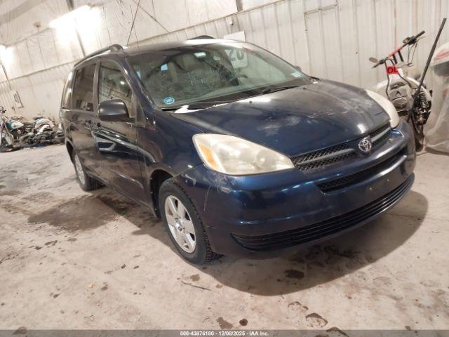  Salvage Toyota Sienna