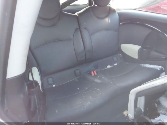 MINI Cooper Clubman Image 2