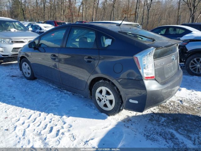 Toyota Prius Two Image 6