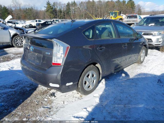 Toyota Prius Two Image 3