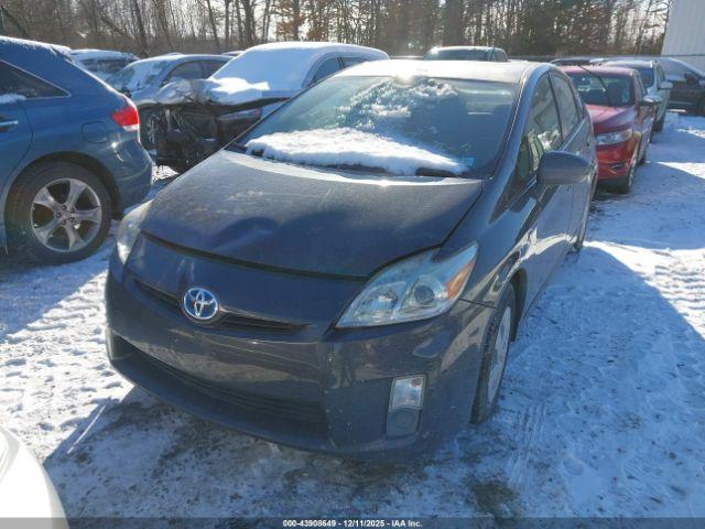 Toyota Prius Two Image 5