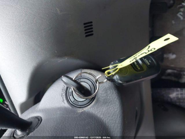 Toyota Corolla Le Image 11