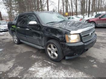  Salvage Chevrolet Avalanche 1500