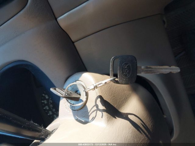 Toyota Corolla Le Image 9