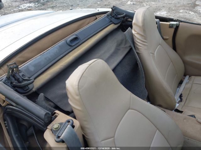 Mazda MX-5 Miata Image 4