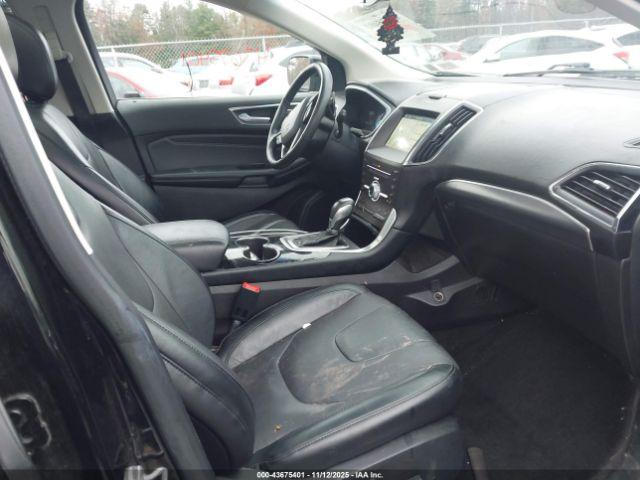 Ford Edge Titanium Image 3