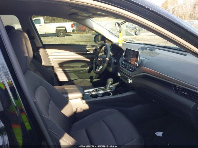 Nissan Altima Sv Intelligent Awd Image 15