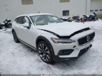  Salvage Volvo V60 Cross Country