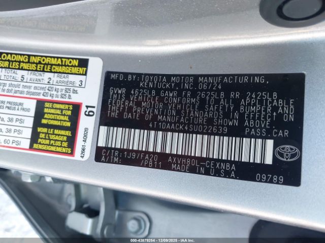 Toyota Camry Le Image 14