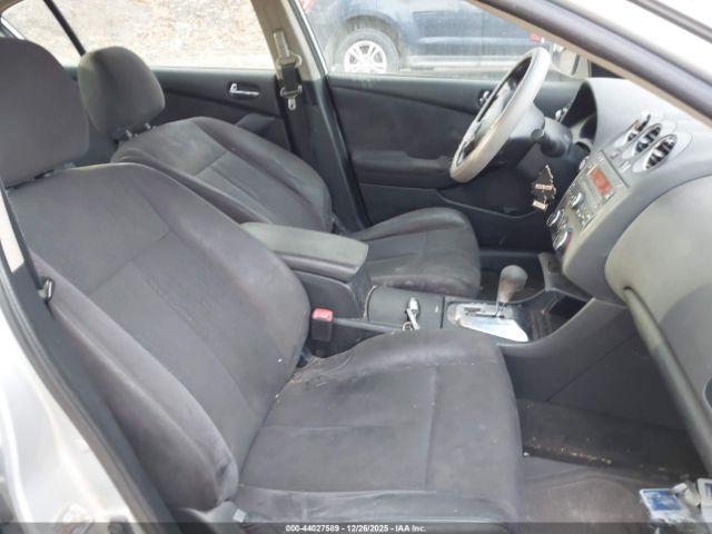 Nissan Altima 2.5 S Image 6