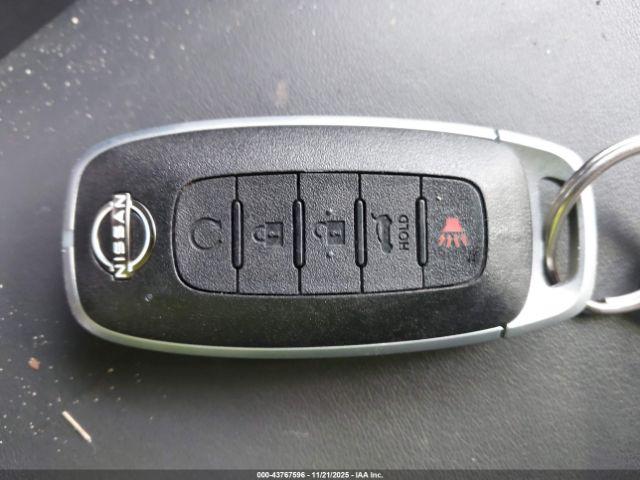 Nissan Rogue Sv Intelligent Awd Image 6