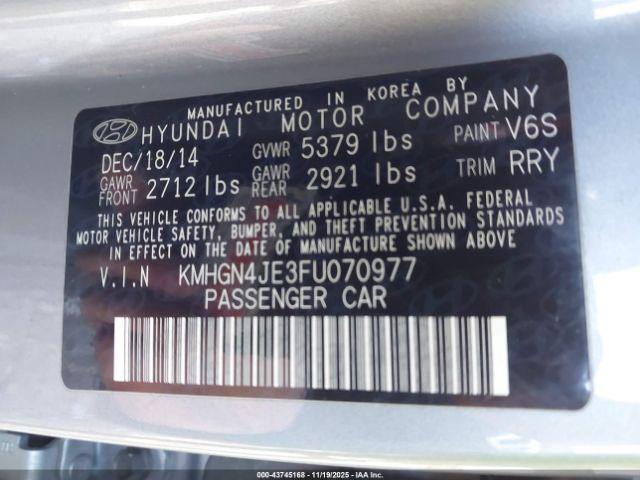 Hyundai Genesis 3.8 Image 6