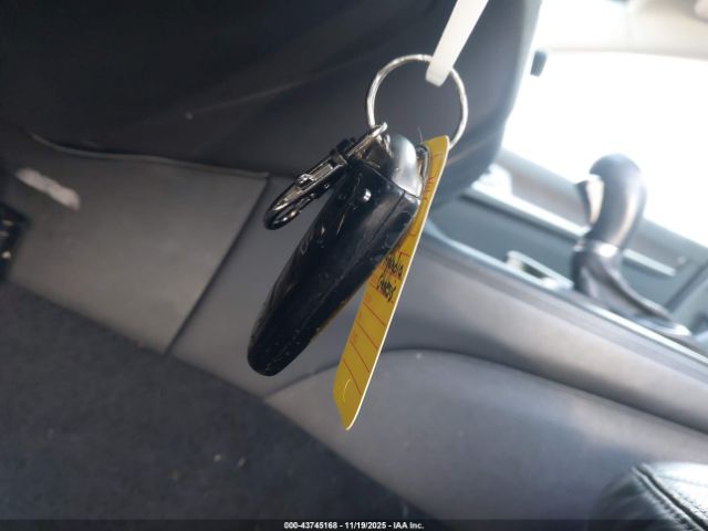 Hyundai Genesis 3.8 Image 8