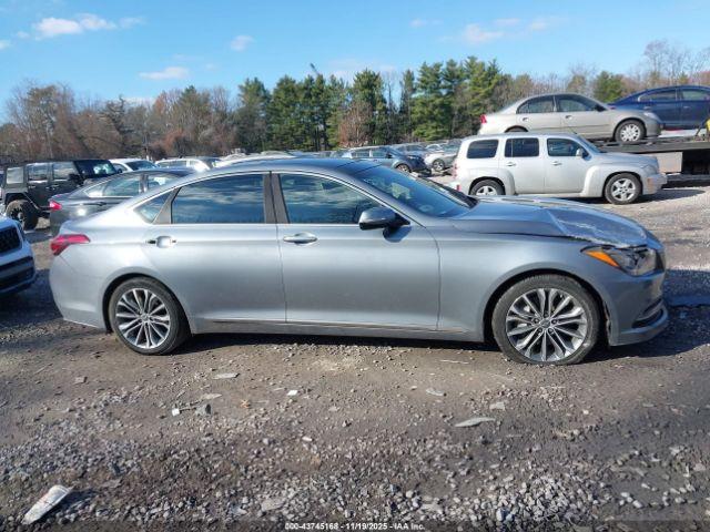 Hyundai Genesis 3.8 Image 11