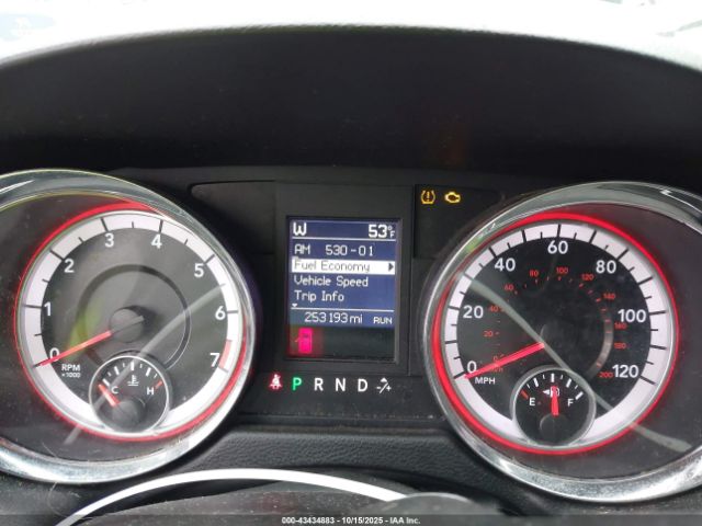 Dodge Grand Caravan Image 3