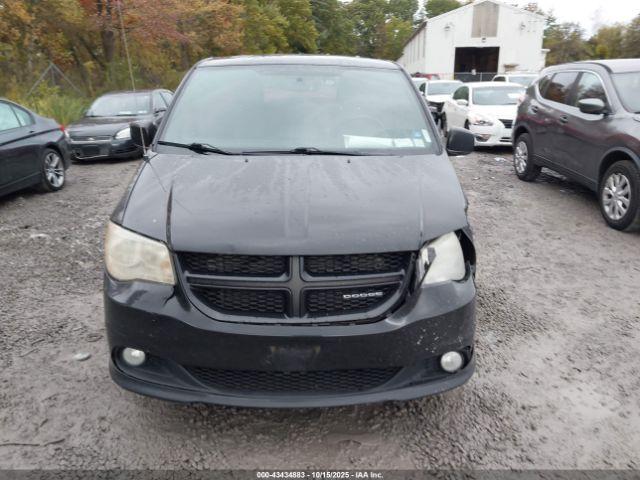 Dodge Grand Caravan Image 6