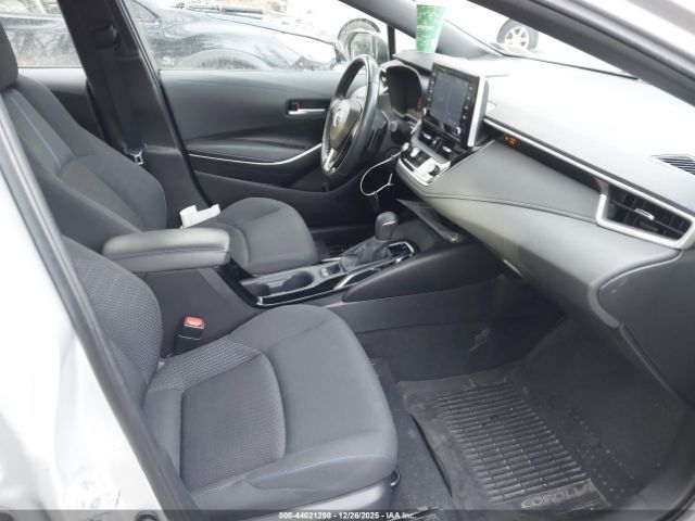 Toyota Corolla Se Image 6