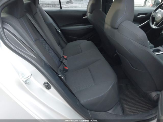 Toyota Corolla Se Image 7