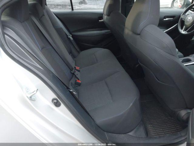 Toyota Corolla Se Image 7