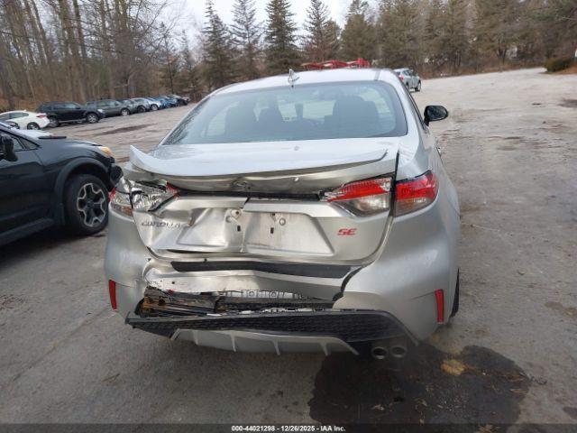 Toyota Corolla Se Image 12