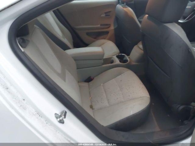 Chevrolet Volt Image 6