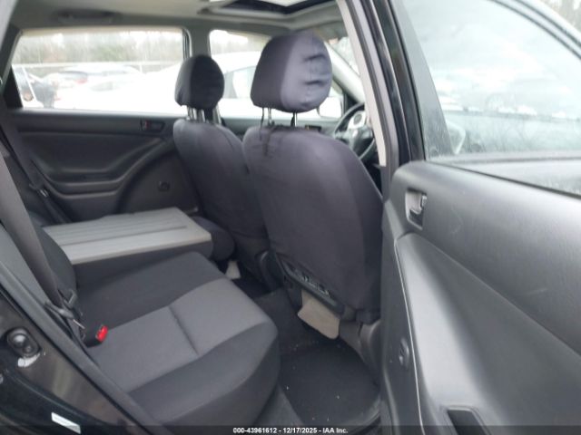Pontiac Vibe Image 3