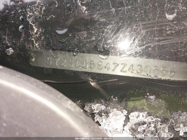 Pontiac Vibe Image 7