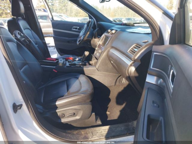 Ford Explorer Xlt Image 6