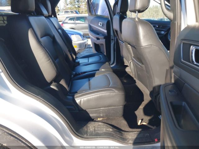 Ford Explorer Xlt Image 7