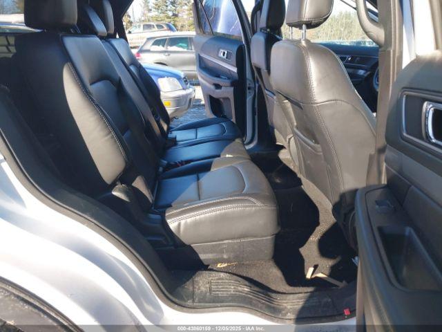 Ford Explorer Xlt Image 7