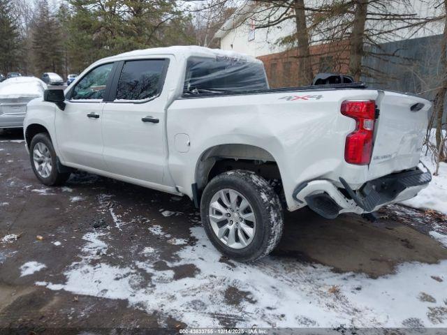 Chevrolet Silverado 1500 4wd  Short Bed Custom Image 5