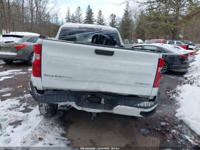 Chevrolet Silverado 1500 4wd  Short Bed Custom Image 16