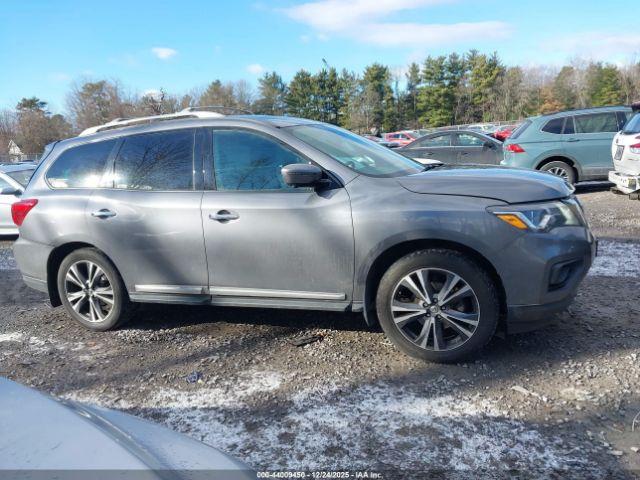 Nissan Pathfinder Platinum Image 13