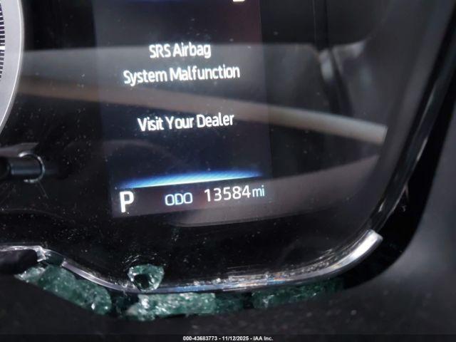 Toyota Corolla Le Image 10