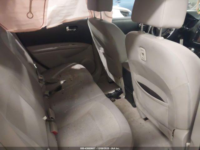 Nissan Rogue S Image 9