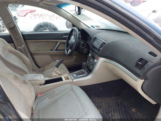 Subaru Legacy 2.5i Image 6