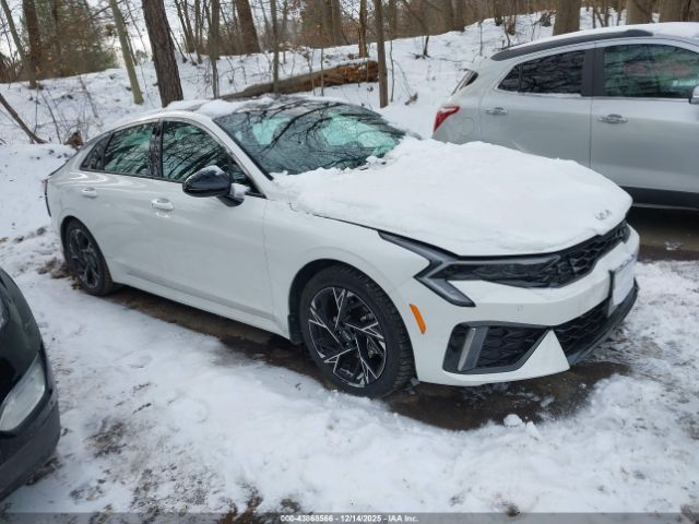 Kia K5 Gt-line Image 1