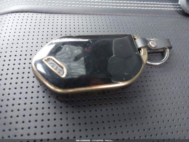 Kia K5 Gt-line Image 12