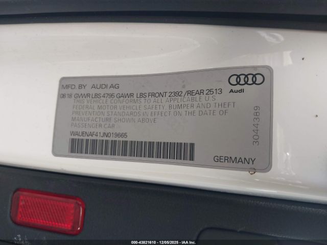 Audi A4 Image 13