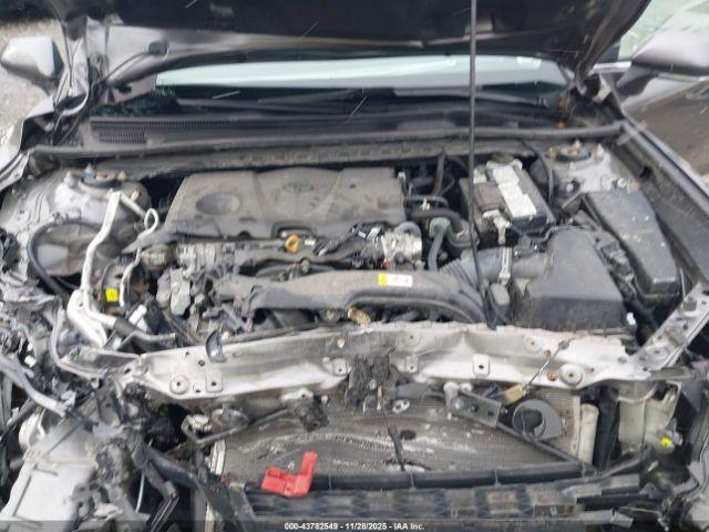 Toyota Camry Se Image 8