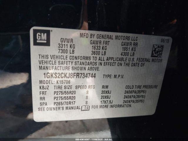 GMC Yukon Denali Image 4