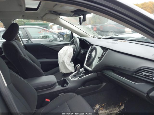 Subaru Legacy Premium Image 7