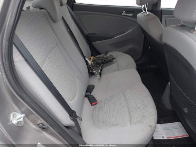 Hyundai ACCENT Se Image 9