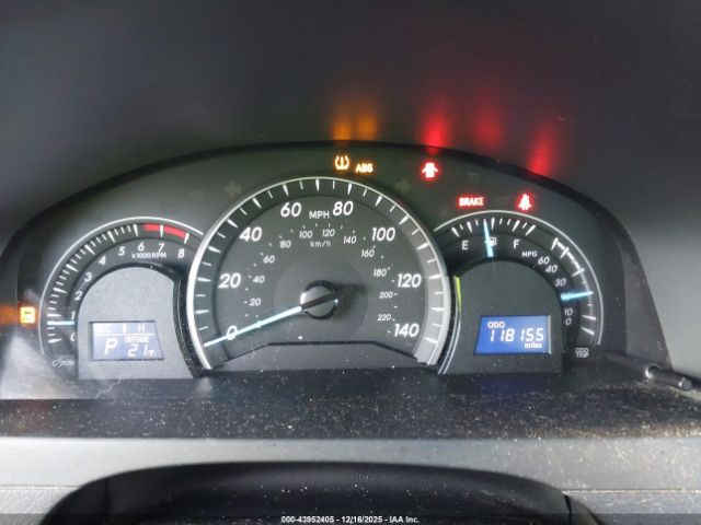 Toyota Camry Le Image 2