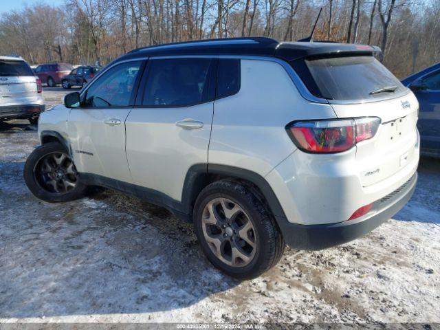 Jeep Compass Limited 4x4 Image 11