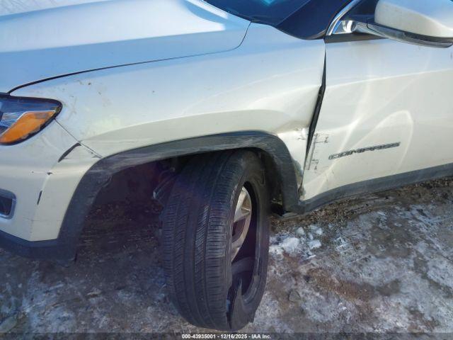 Jeep Compass Limited 4x4 Image 5