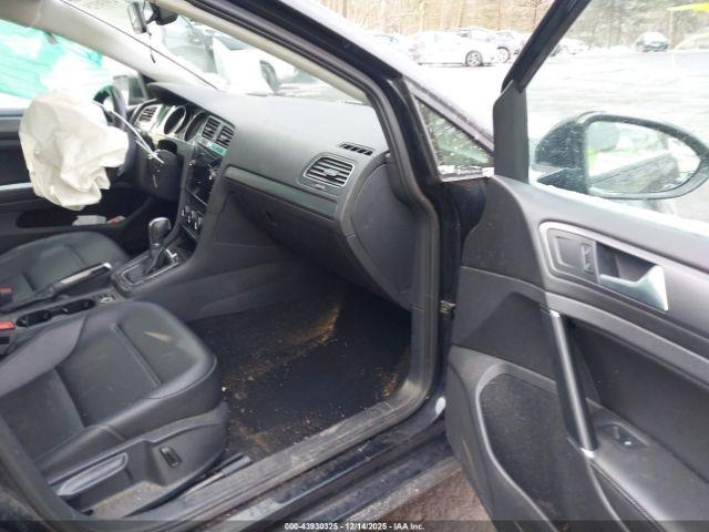 Volkswagen Golf Image 16